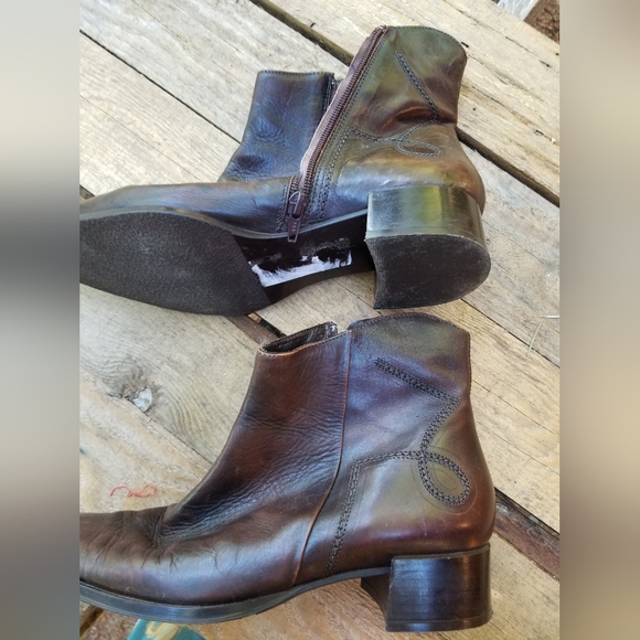 Size 8 Brown Boots Ingledews Italian Collection Ladies  pointed toe zipper 39 eu - Picture 5 of 6